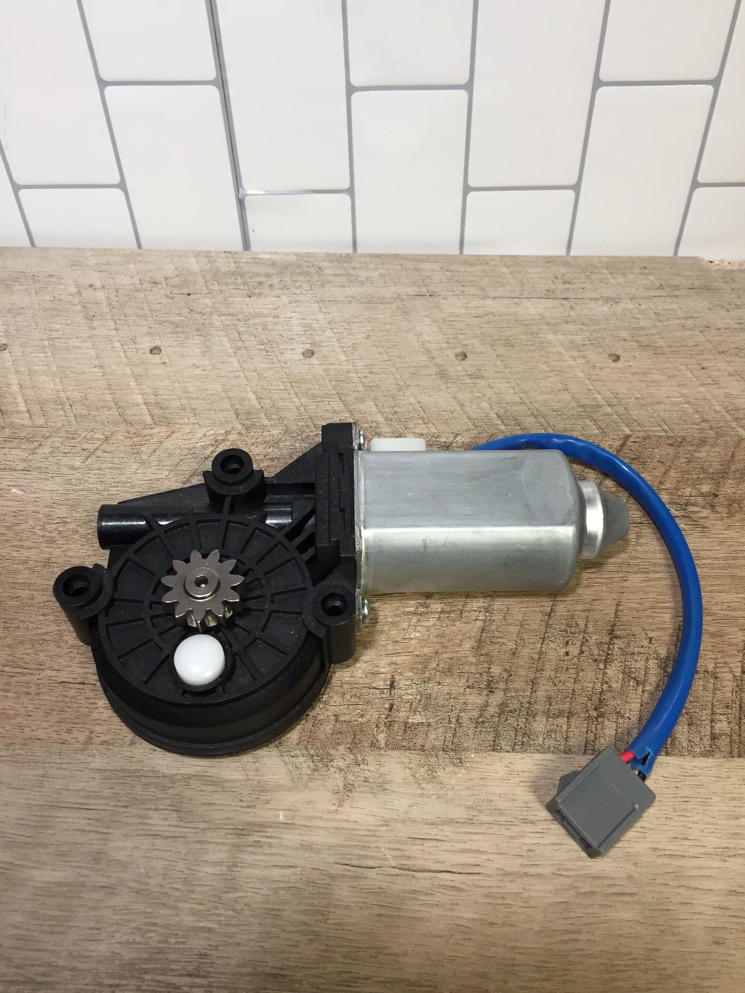 Dorman 742-184 Rear Passenger Side Power Window Motor for Select Ford Models (7333375344878)